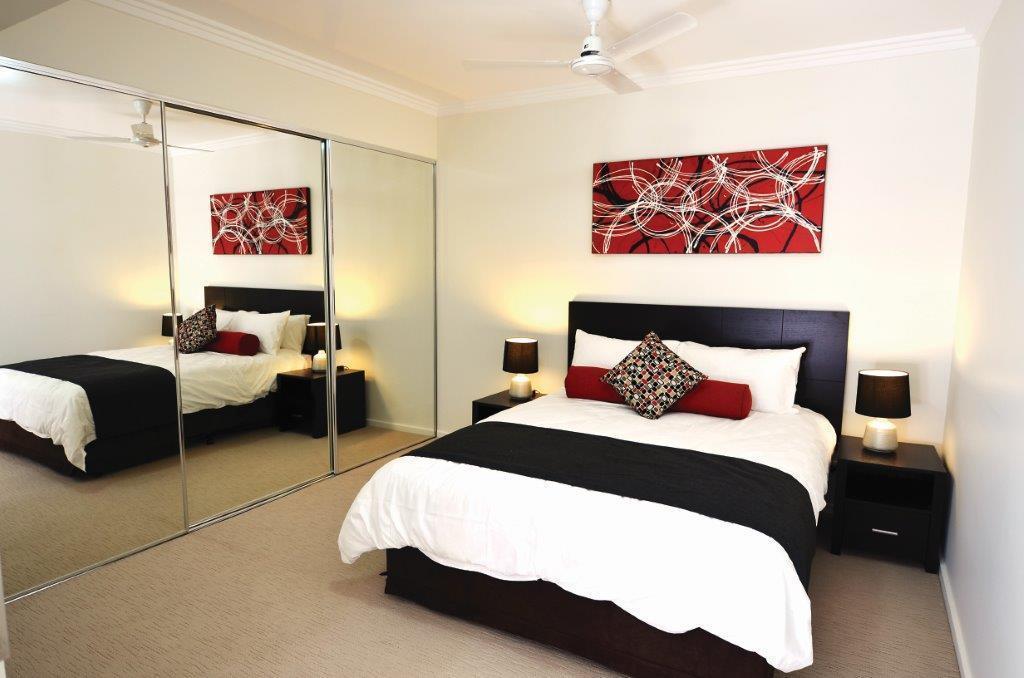 C2 Esplanade Service Apartments Даруин Стая снимка
