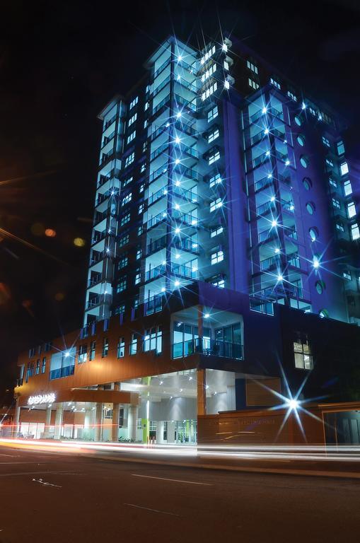 C2 Esplanade Service Apartments Даруин Екстериор снимка