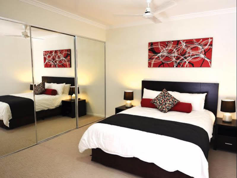 C2 Esplanade Service Apartments Даруин Екстериор снимка